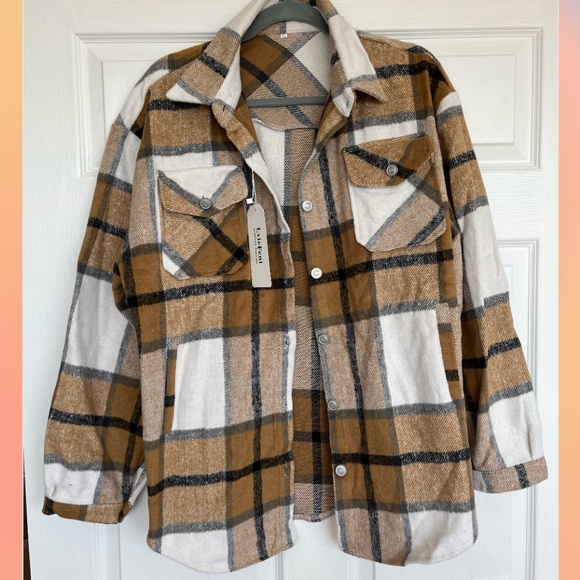 NWT Casual Wool Blend Plaid Khaki Flannel Shacket. Size XL - Picture 2 of 5